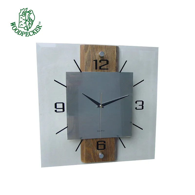 Arloġġ tal-ħajt Modent